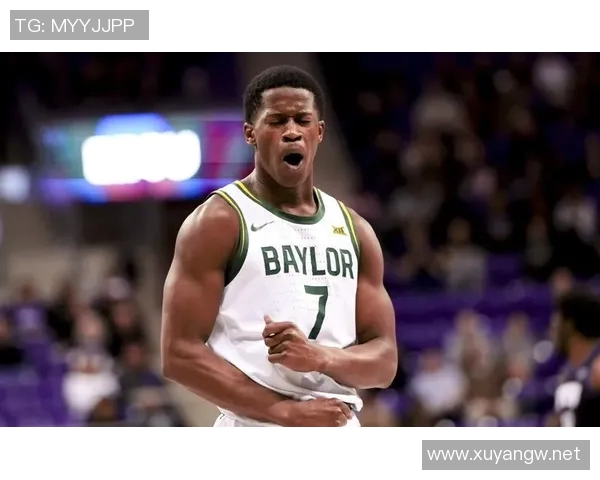 未来巨星？生涯首秀：埃奇库姆34分排第三&仅次于张伯伦、塞尔维